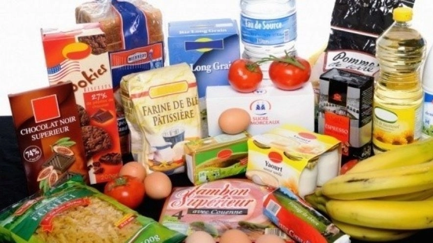 Produits alimentaires essentiels pour la cuisine quotidienne.