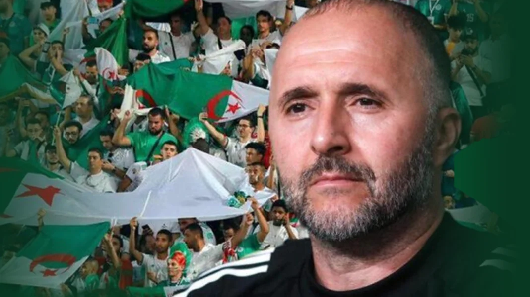 Djamel Belmadi lors d'un rassemblement populaire Djamel Belmadi face à une foule de supporters algériens avec drapeaux.