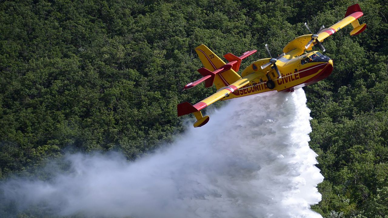 Renforcement de la Lutte contre les Incendies en Algérie : 12 nouveaux avions mobilisés bombardier d'eau