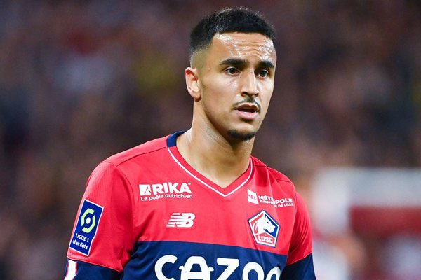 Ounas en action lors d'un match de Ligue 1 avec le LOSC Lille.
