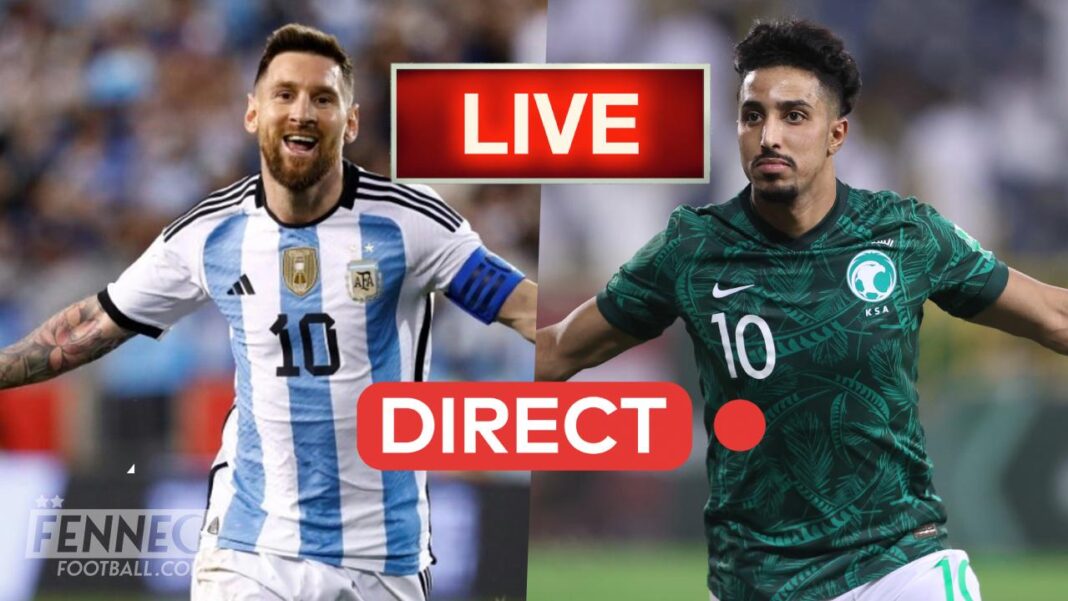 Lionel Messi et un joueur saoudien lors du match en direct.