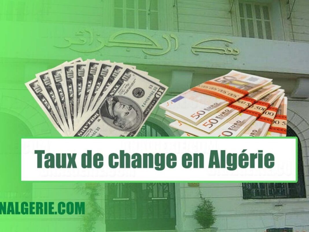Billets de banque en dollars et euros pour le taux de change en Algérie.