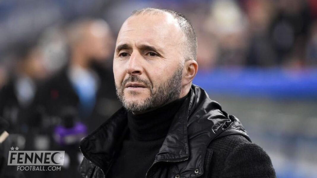 Belmadi, entraîneur de l'équipe d'Algérie, en action sur le terrain.