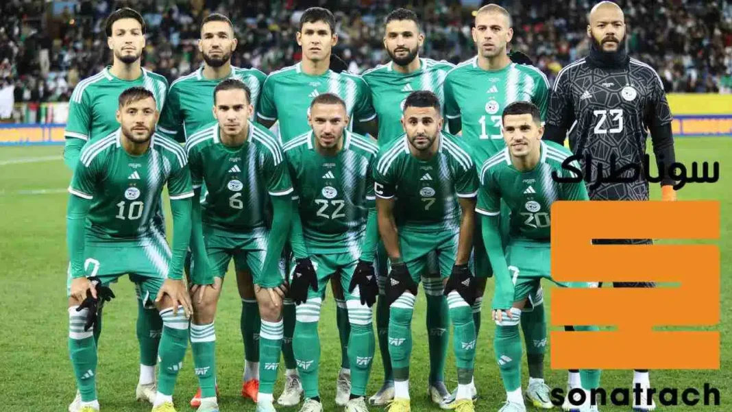 Équipe nationale d'Algérie de football L'équipe nationale d'Algérie en maillot vert avant un match.