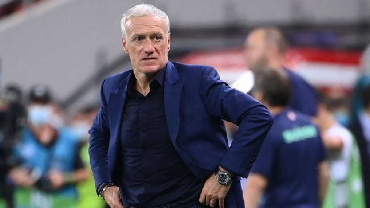 Rayan Cherki et Akliouche : Didier Deschamps fait un choix fort, l'Algérie en embuscade ! Demande de match amical France vs Algérie : Deschamps répond