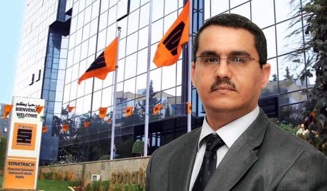Toufik Hakkar, PDG de Sonatrach, devant le siège de l'entreprise.