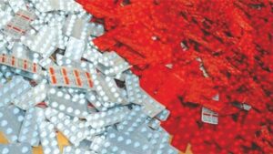 Saisie insolite à Alger : des milliers d'ecstasy dissimulés dans une réplique de la Kaaba Port d'Alger : un octogénaire arrêté avec près de 5000 comprimés d’ecstasy dissimulés dans une réplique de la Kaaba