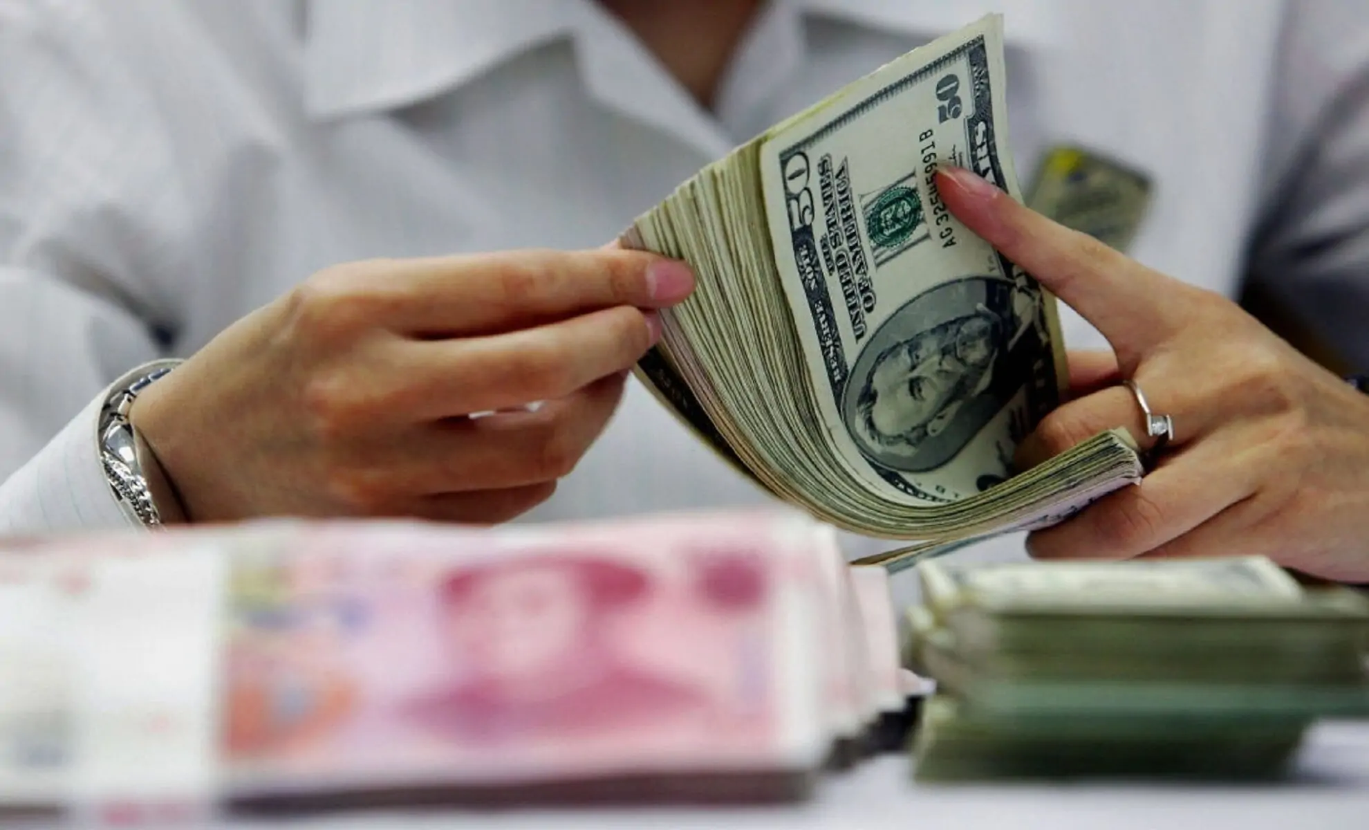 Taux de change en Algérie : que valent 100 euros en dinar algérien sur le marché noir (29 juin 2024)