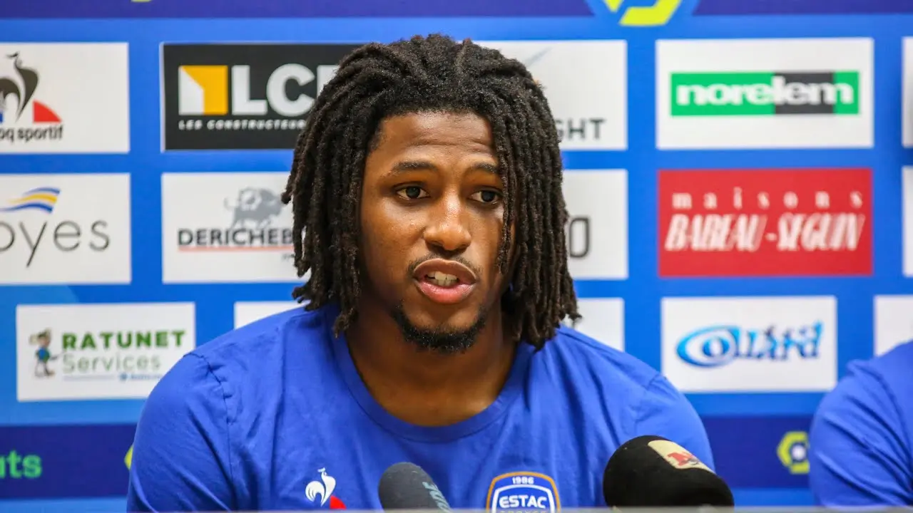 Yasser Larouci : de la Premier League à la national 1 - une dégringolade inattendue