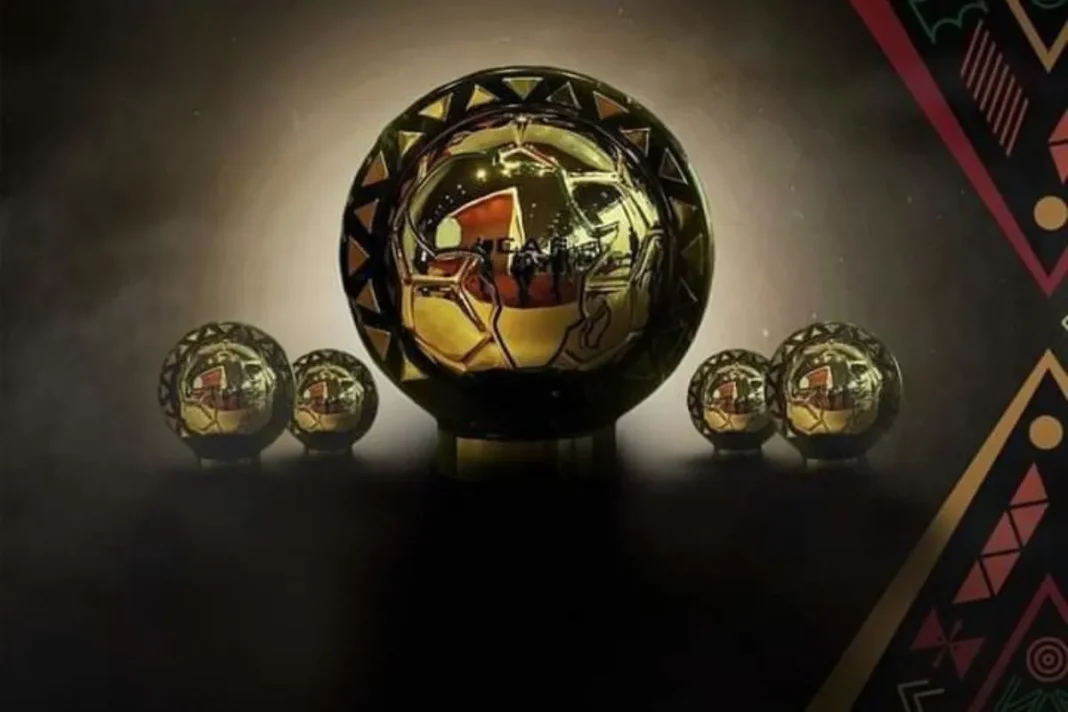 Ballons d'Or africains en or, symboles du football africain 2023.