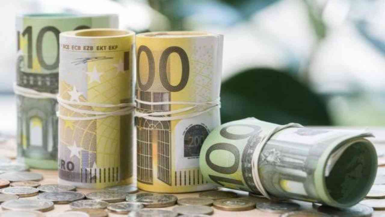 Taux de change : 100 euro en dinar algérien sur le marché noir ce samedi 6 avril 2024