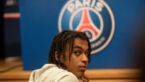 Ethan Mbappé victime d'injures : Retour sur le choc OM-PSG en Coupe Gambardella Ethan Mbappé éjecté du PSG?