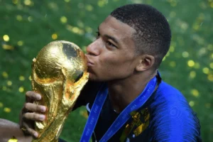 Coupe du monde 2018 : Kylian Mbappe fait un aveu qui laisse sans voix Coupe du monde 2018 : Kylian Mbappe fait un aveu qui laisse sans voix