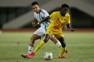 Joueur algérien en action lors du match contre Togo.