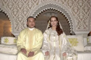 Lalla Salma, ex-épouse mystérieuse du roi Mohammed VI, fait une réapparition spectaculaire à Tanger, brisant le silence Lalla Salma, ex-épouse du roi Mohammed VI, réapparaît à Tanger : Fin des spéculations sur sa disparition