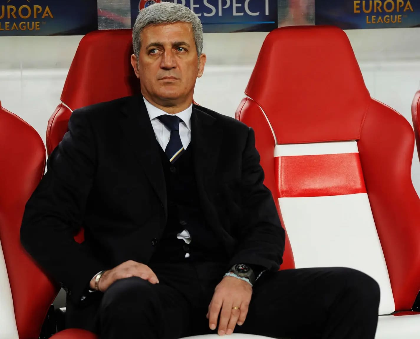 Vladimir Petkovic critique : Les reproches du sélectionneur à l'Algérie malgré la victoire 3-2 Vladimir Petković, le nouveau sélectionneur de l'Algérie, perçoit un salaire Inférieur à Son Prédécesseur Belmadi