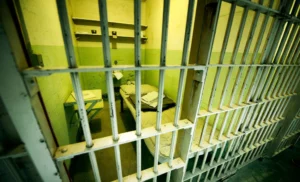 France : ce sans-papier algérien préfère la prison à l'expulsion vers son pays France : ce sans-papier algérien préfère la prison à l'expulsion vers son pays