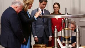 La France inscrit l'IVG dans sa Constitution - Une première dans l'histoire mondiale La France inscrit l'IVG dans sa Constitution - Une première dans l'histoire mondiale