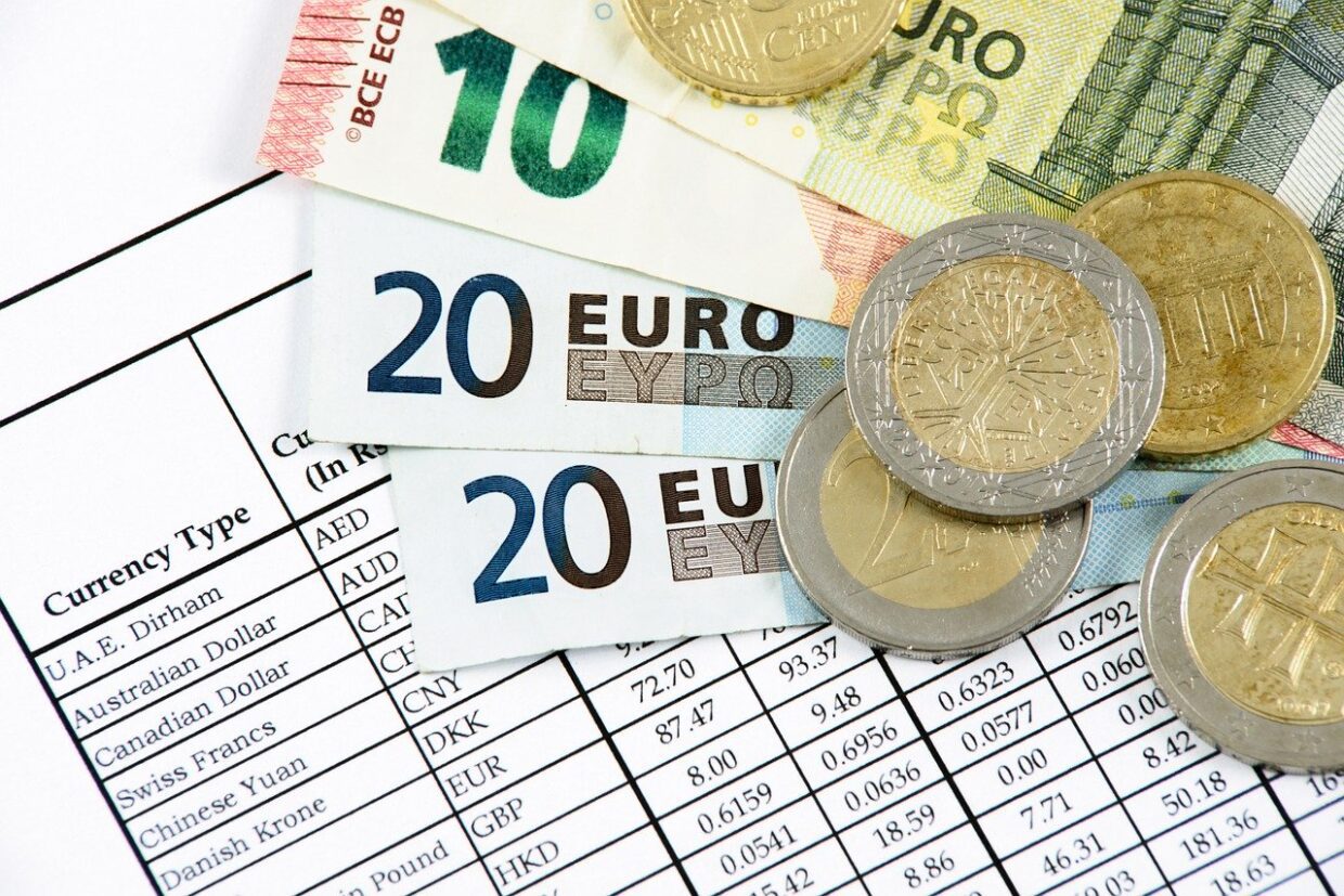 Taux de change du 28 avril 2024 : L'euro face au dinar algérien à Banque d’Algérie et sur le marché parallèle