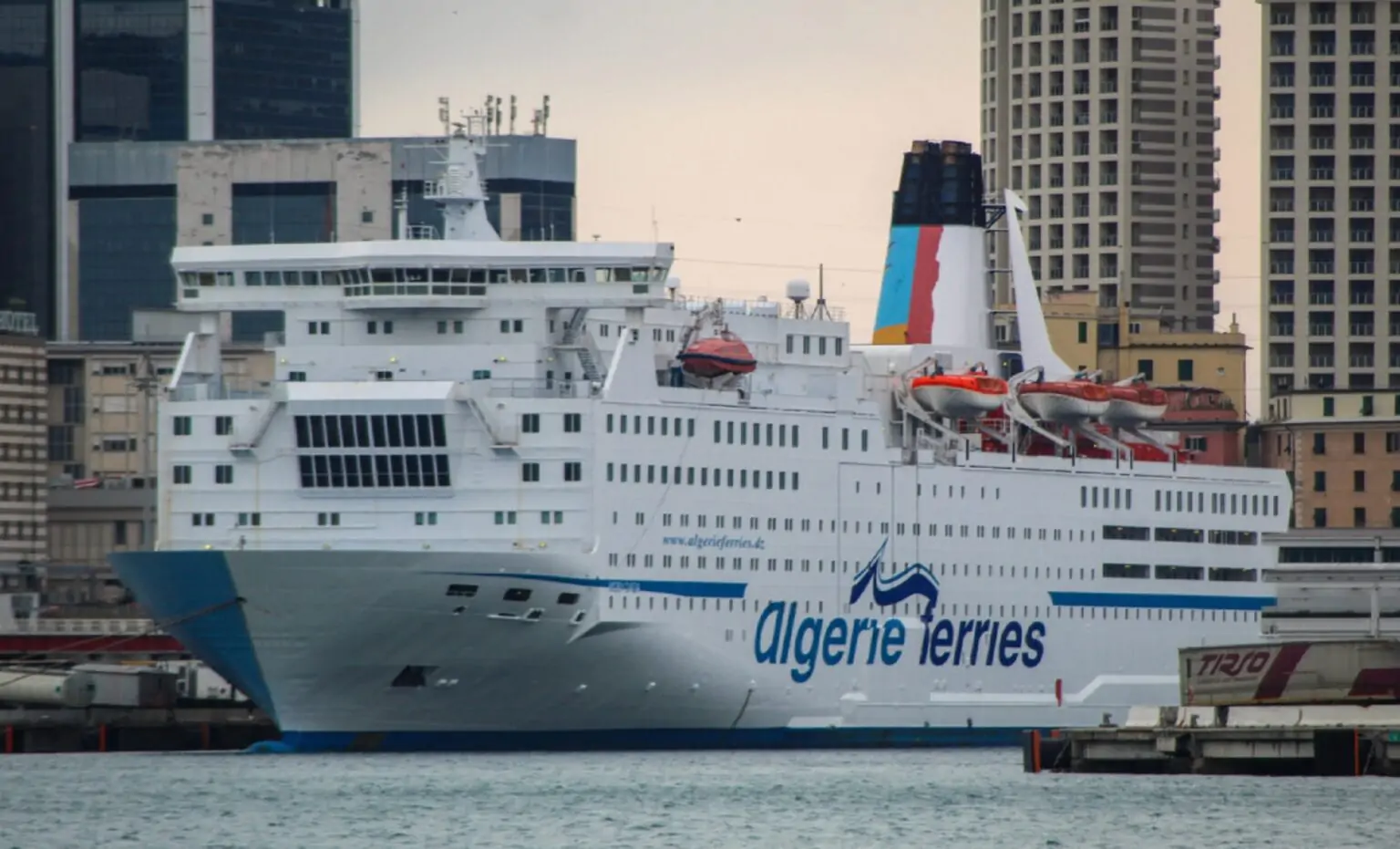 Algérie Ferries : une nouvelle plateforme et des mises en garde importantes pour les voyageurs