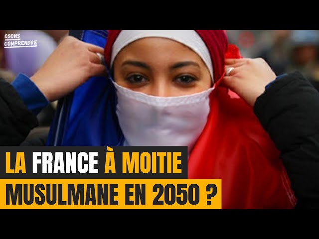 Jeune femme portant un hijab, symbole de l'islam en France.