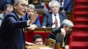 France : la loi sur l'immigration inflige un coup dur aux entrepreneurs individuels