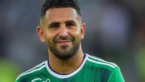 Écarté par Petkovic,Riyad Mahrez reçoit un lot de consolation de taille Riyad Mahrez officiellement meilleur passeur en SPL