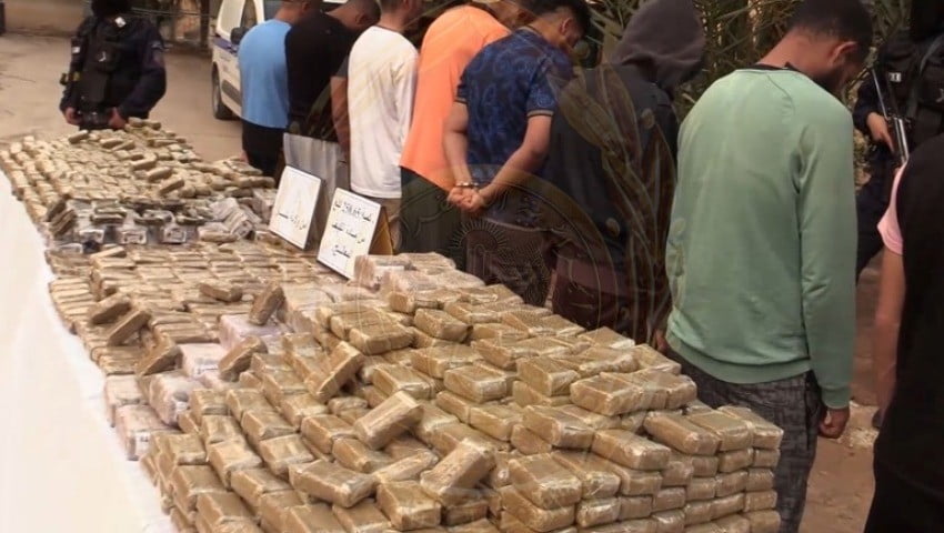 Algérie : démantèlement de trois réseaux de trafic de drogue Algérie : démantèlement de trois réseaux de trafic de drogue