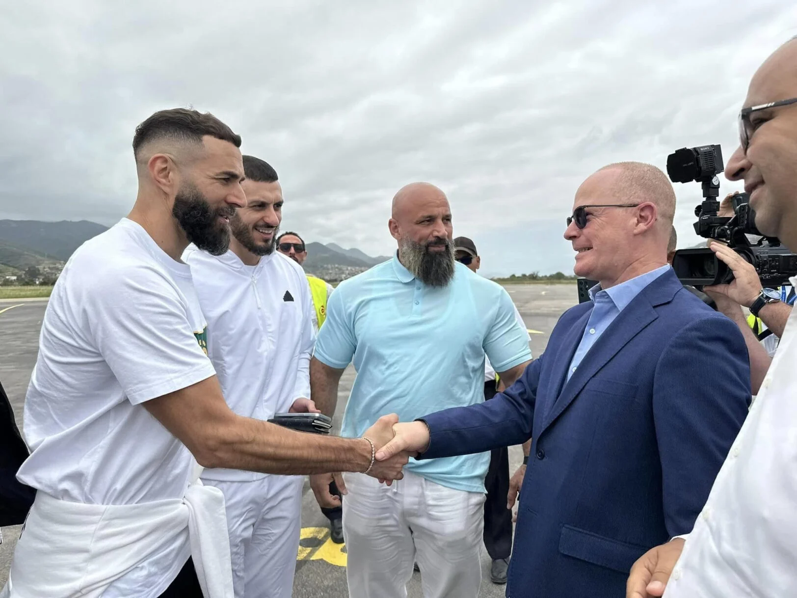 CAN 2025 : le rêve de Karim Benzema, une finale Maroc-Algérie ! Visite en Algérie : Karim Benzema loupe une escale cruciale