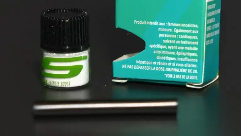 Contenant de poudre Sniffy pour la santé des jeunes et des femmes enceintes.