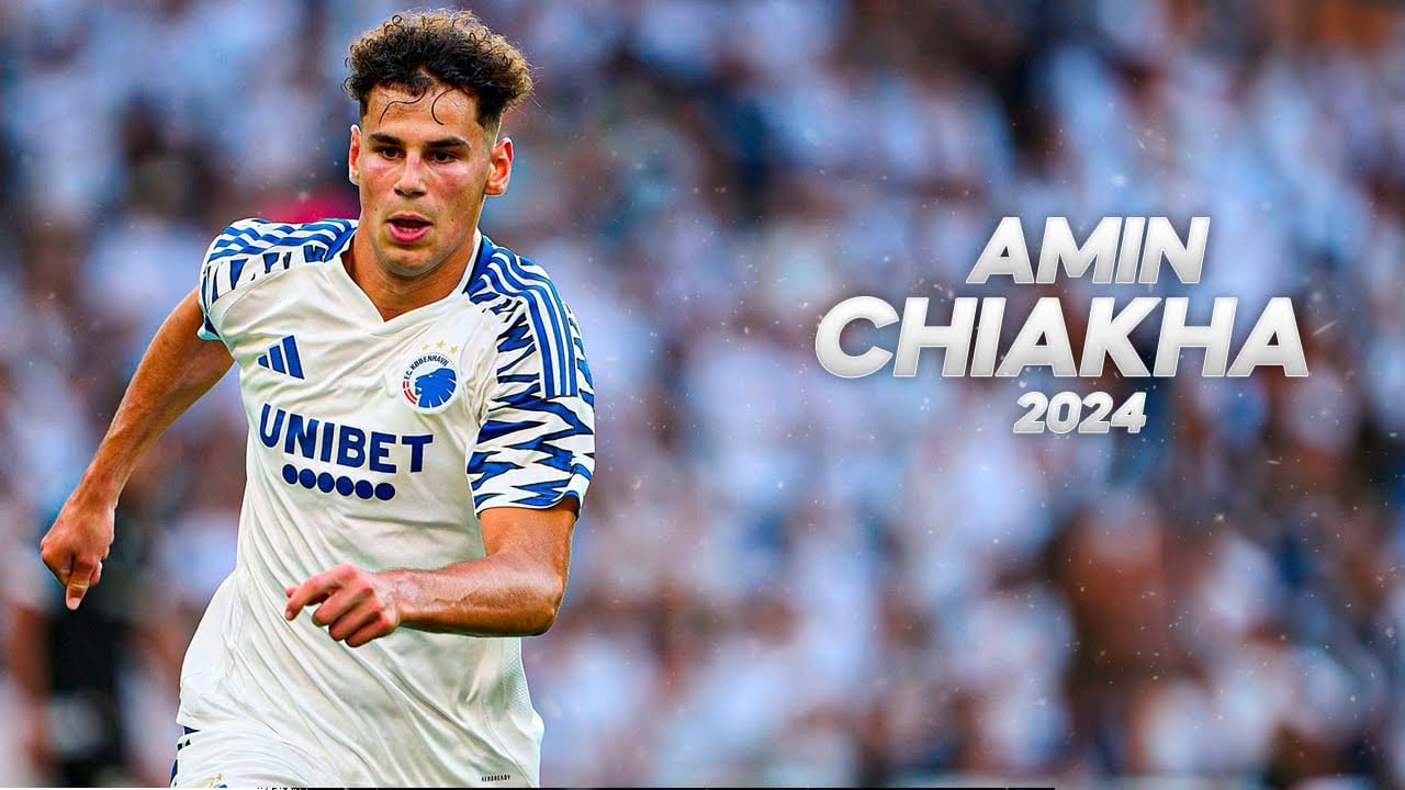 Amin Chiakha en maillot de l'équipe d'Algérie, prêt pour le match.