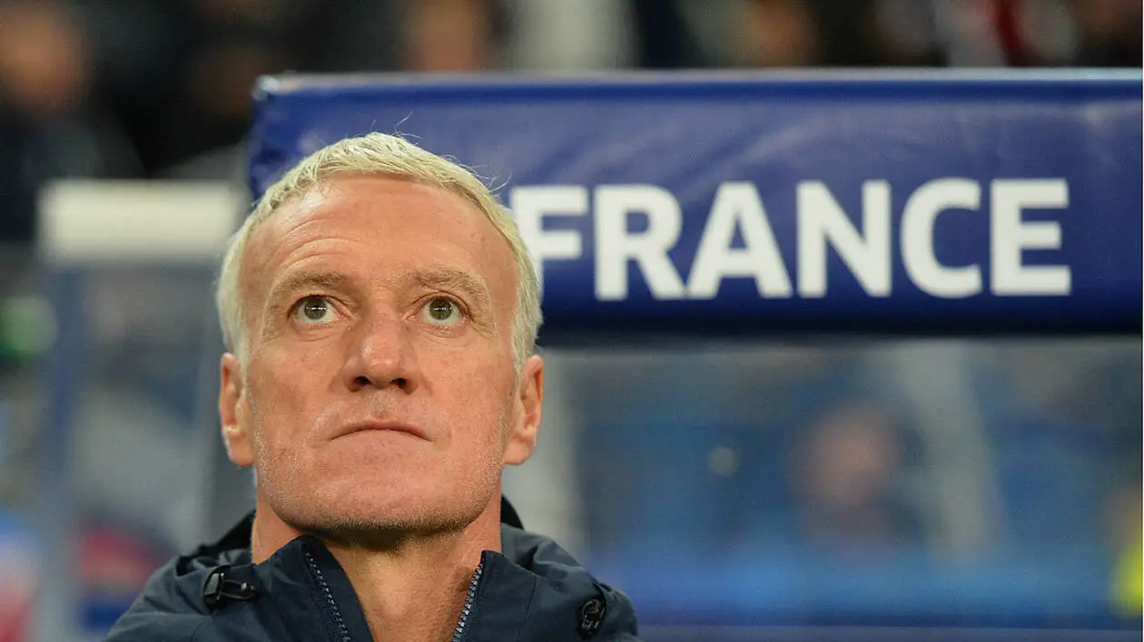 Maghnes Akliouche pour l'équipe d'Algérie ou de France ? Découvrez l'avis tranché de Eliesse Ben Seghir Didier Deschamps, entraîneur de l'équipe de France de football.