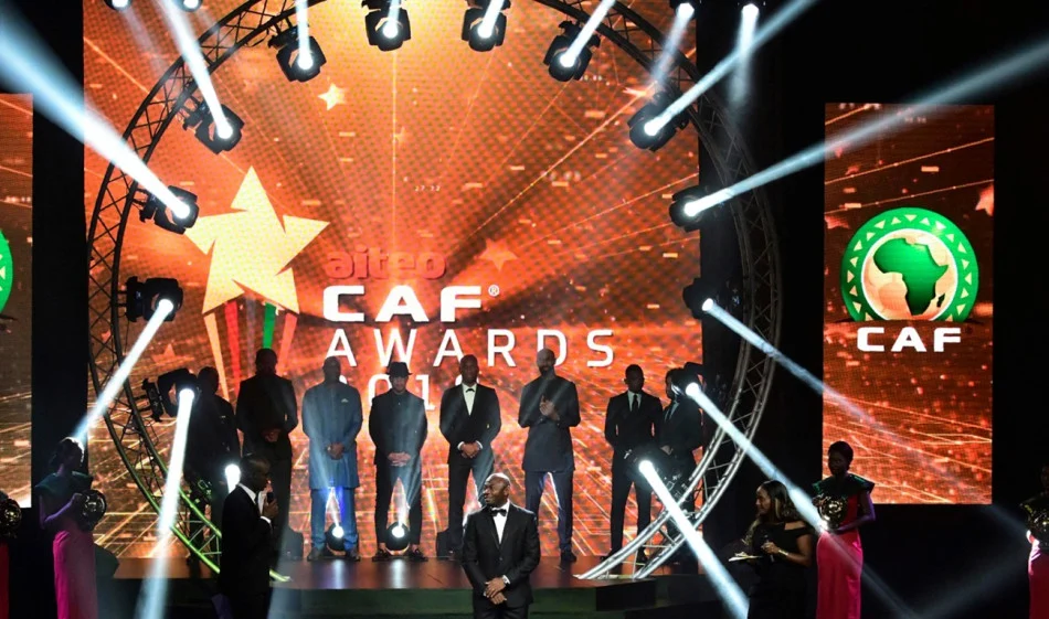 Cérémonie des CAF Awards 2024 avec présentation sur scène au Maroc.