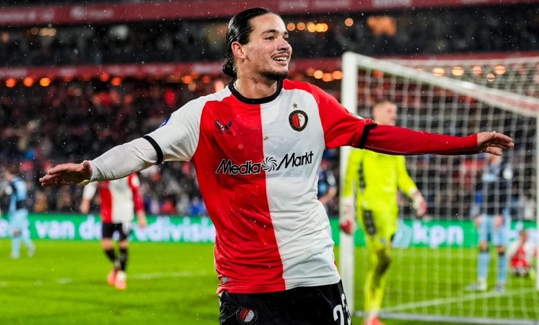 Anis Hadj Moussa illumine la Ligue des Champions