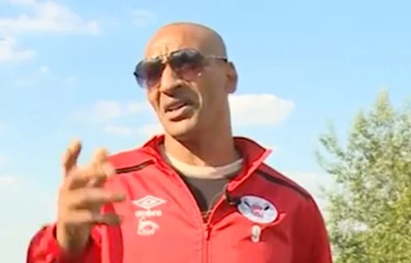 Décès de Abdelhamid Merakchi : une légende du football algérien s'éteint à 48 ans Décès d'Abdelhamid Merakchi : une légende du football algérien s'éteint à 48 ans