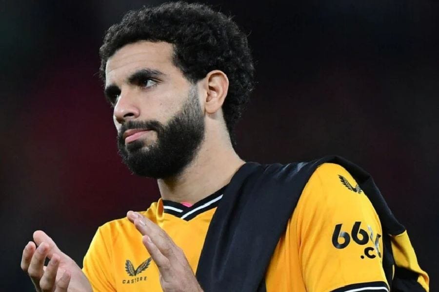 Rayan Aït Nouri, le défenseur algérien le plus décisif en Premier League Rayan Aït Nouri, le défenseur algérien le plus décisif en Premier League