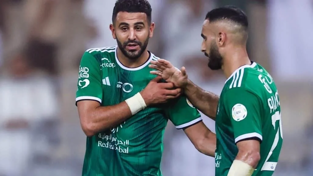Riyad Mahrez brille en Ligue des champions asiatique et fait taire les critiques Riyad Mahrez brille à Al-Ahli : le coach Matthias Jaissle salue son retour en forme
