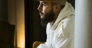 France : l'humouriste algérien, Merwane Benlazar, victime de racisme