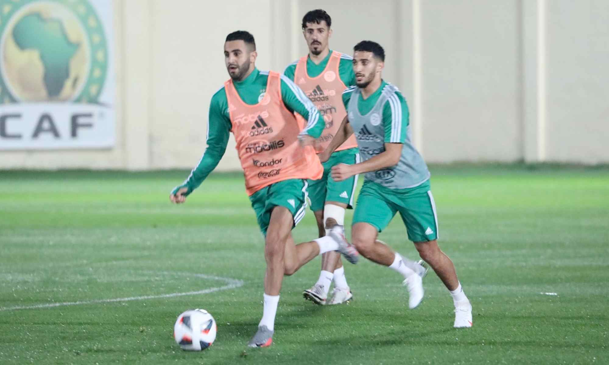 Equipe d'Algérie : Mahrez, Bennacer, Aouar… La Liste choc de Vladimir Petkovic dévoilée Coupe du Monde 2026 : Mahrez, Benrahma et Zorgane lancent l'assaut !