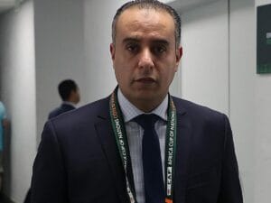 Walid Sadi, le geste de grande classe à l'endroit de Djamel Menad Walid Sadi, le geste de grande classe à l'endroit de Djamel Menad