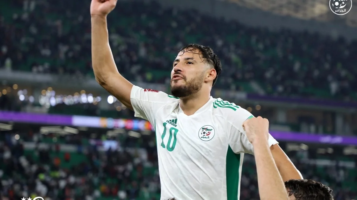 Youcef Belaïli interdit de jouer contre Hammam-Lif : une règle tunisienne qui fait polémique ! Youcef Belaïli snobe le Zamalek : l’ES Tunis brise le silence et frappe fort !