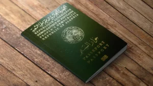 Passeport algérien : ruée massive en France à l’approche de l’été 2025