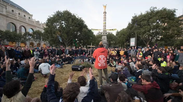 18 avril : Éclatement d'une révolte de sans-papiers à Saint-Denis Sans-papiers en colère en France : la révolte éclate devant la sous-préfecture de Saint-Denis ce 18 avril !