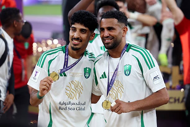 Riyad Mahrez fait une promesse devant 58 000 supporters !