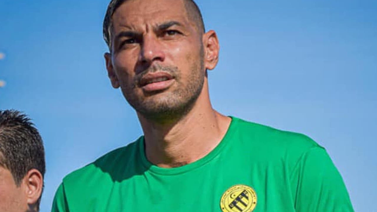 Faouzi Chaouchi repart au combat : le héros de Oum Dourman rempile avec El Harrach à 40 Ans ! Faouzi Chaouchi repart au combat : le héros de Oum Dourman rempile avec El Harrach à 40 Ans !