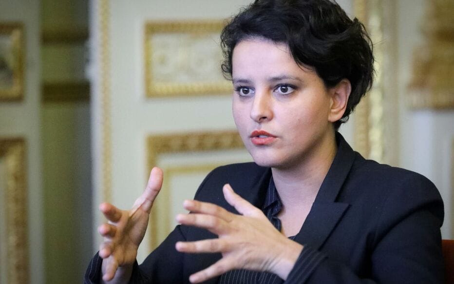 Controverse en France : une ex-ministre d’origine marocaine fait polémique Controverse en France : une ex-ministre d’origine marocaine fait polémique