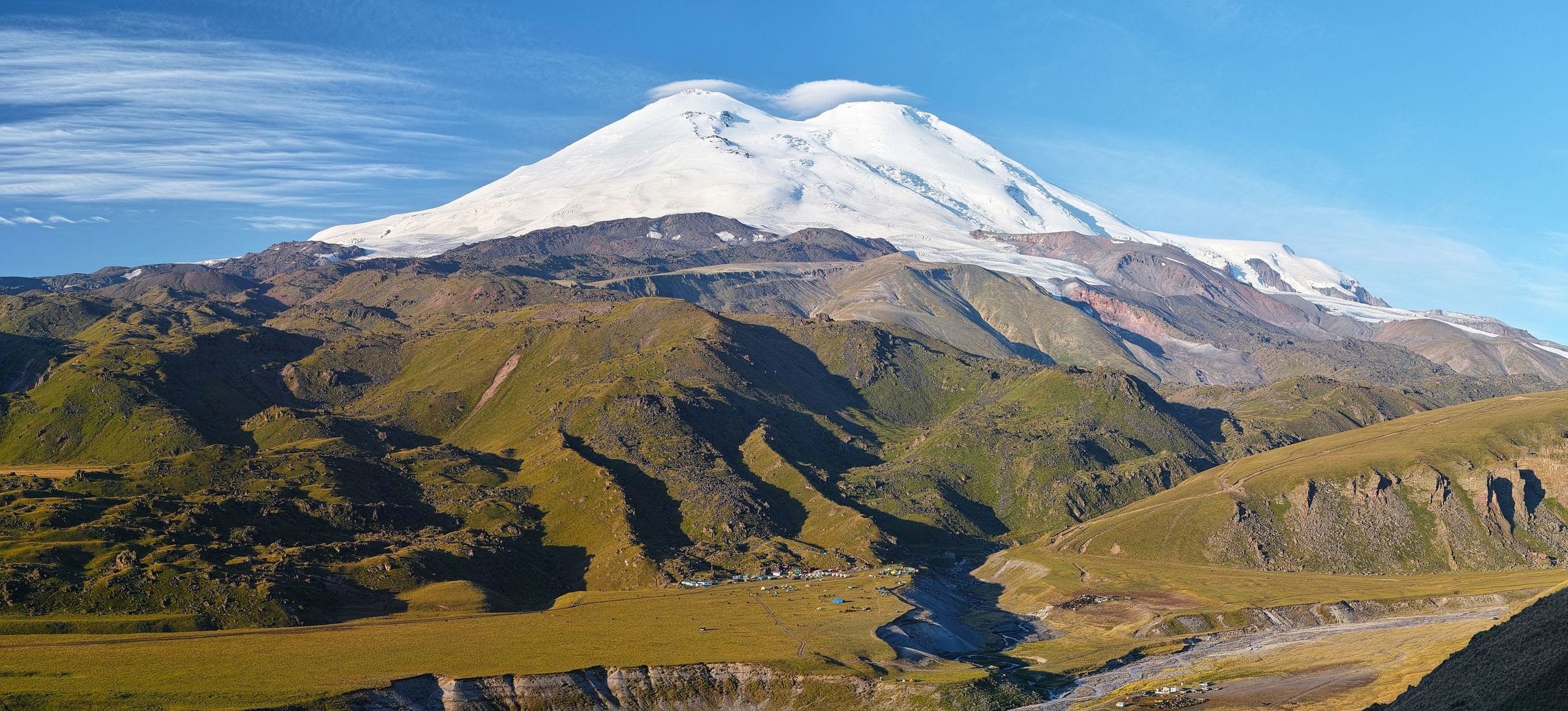 Sofiane Lesage, premier Algérien à conquérir en solo le Mont Elbrouz, le toit de l’Europe