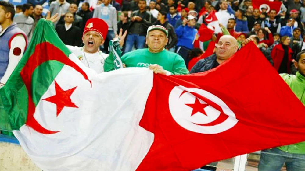 Voyage en Tunisie : l'incroyable ruée des touristes algériens cet été Voyage en Tunisie : l'incroyable ruée des touristes algériens cet été
