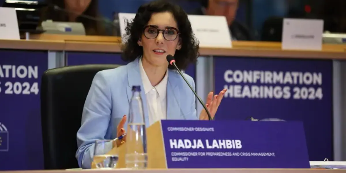 Hadja Lahbib : ses confidences sur sa mère algérienne Hadja Lahbib : ses confidences sur sa mère algérienne