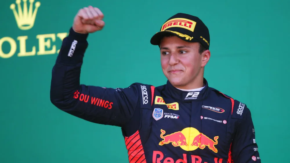 Isack Hadjar, pilote franco-algérien crée la surprise sur le podium F1 de Zandvoort Isack Hadjar, pilote franco-algérien crée la surprise sur le podium F1 de Zandvoort